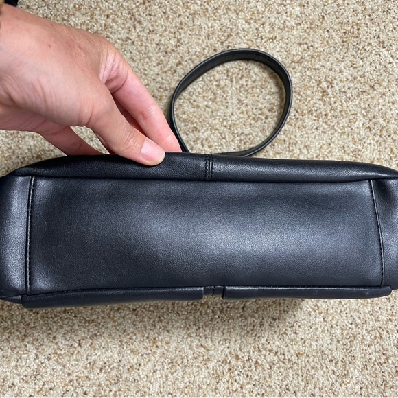 Crazy Horse by Liz Claiborne Genuine Leather Shoulder Bag. - Picture 14 of 14